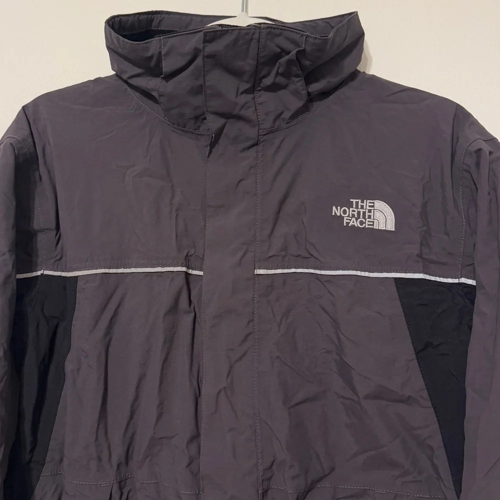 The North Face Boy’s Hyvent Jacket Size Large Gray